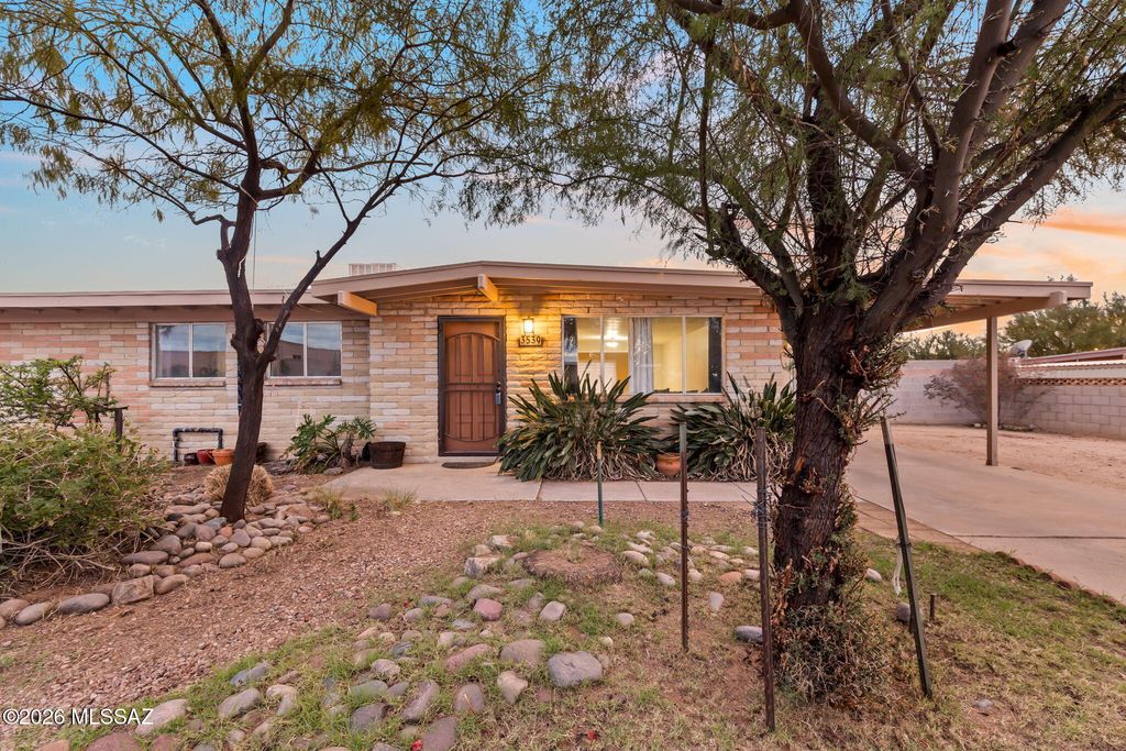 3539 W Wesleyan Drive, Tucson, AZ 85741