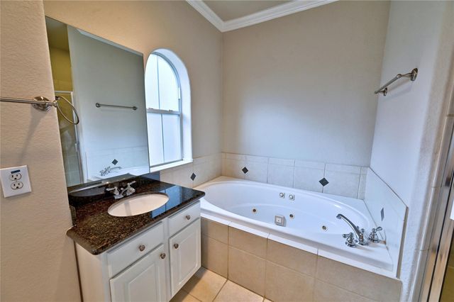 5411 Kansas Street, Houston, TX 77007