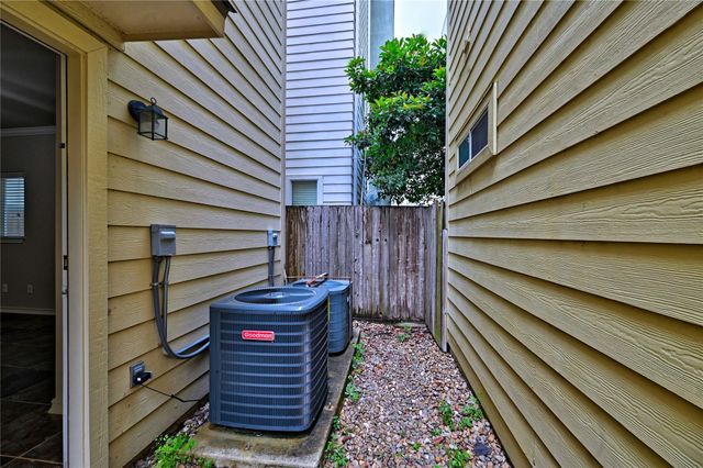 5411 Kansas Street, Houston, TX 77007