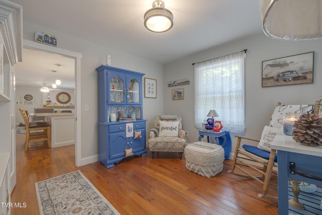 460 Northeast Oak Hill Street, Abingdon, VA 24210