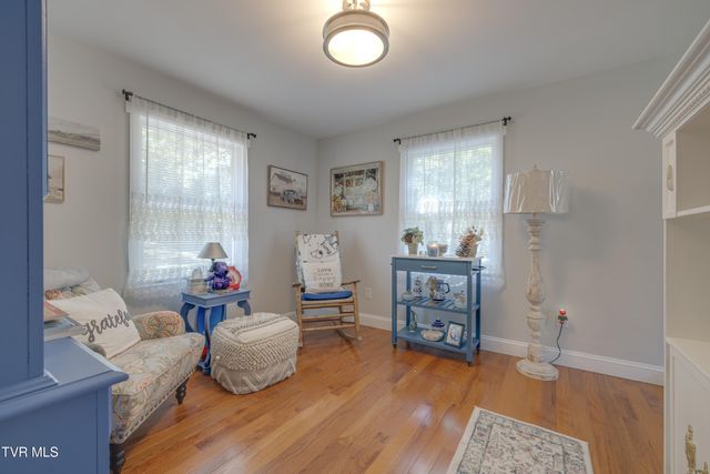 460 Northeast Oak Hill Street, Abingdon, VA 24210