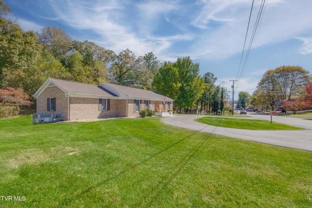 460 Northeast Oak Hill Street, Abingdon, VA 24210