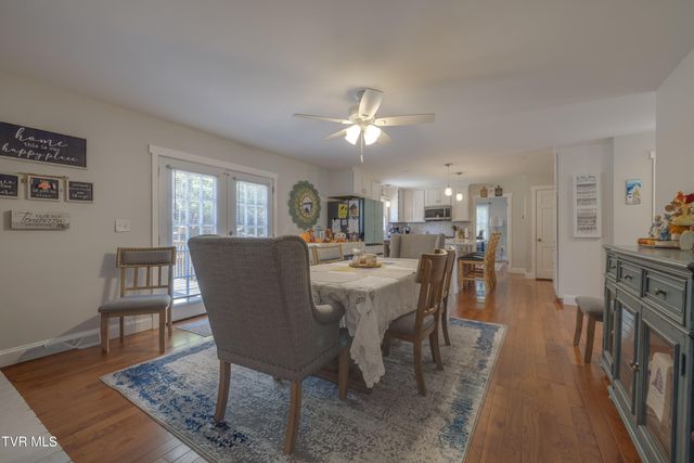 460 Northeast Oak Hill Street, Abingdon, VA 24210