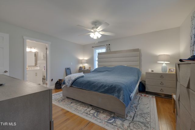 460 Northeast Oak Hill Street, Abingdon, VA 24210