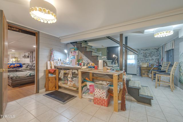 460 Northeast Oak Hill Street, Abingdon, VA 24210