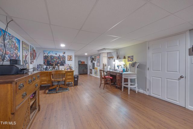 460 Northeast Oak Hill Street, Abingdon, VA 24210
