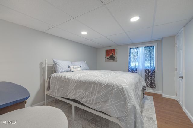 460 Northeast Oak Hill Street, Abingdon, VA 24210