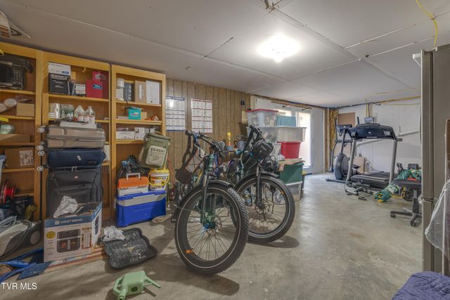460 Northeast Oak Hill Street, Abingdon, VA 24210