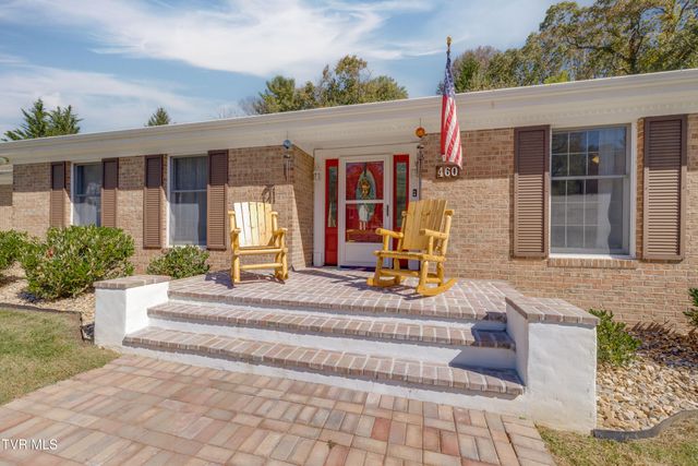 460 Northeast Oak Hill Street, Abingdon, VA 24210