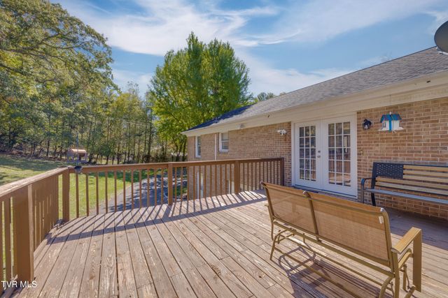 460 Northeast Oak Hill Street, Abingdon, VA 24210
