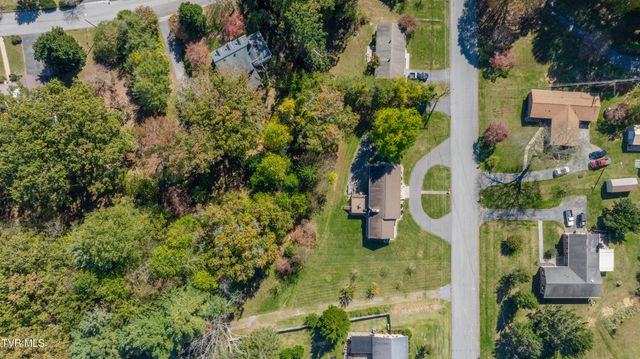 460 Northeast Oak Hill Street, Abingdon, VA 24210