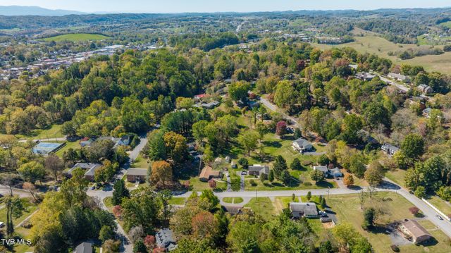 460 Northeast Oak Hill Street, Abingdon, VA 24210