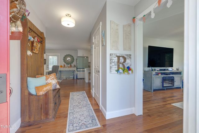 460 Northeast Oak Hill Street, Abingdon, VA 24210
