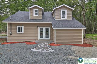 1080 Westside Drive, Newfoundland, PA 18445