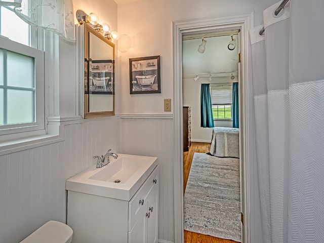 212 Hays ROAD, Upper St Clair, PA 15241