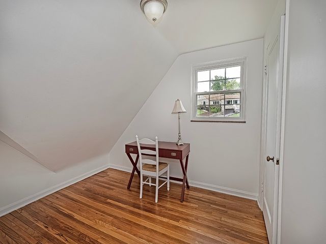212 Hays ROAD, Upper St Clair, PA 15241