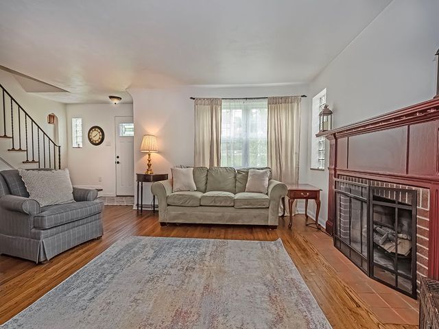212 Hays ROAD, Upper St Clair, PA 15241