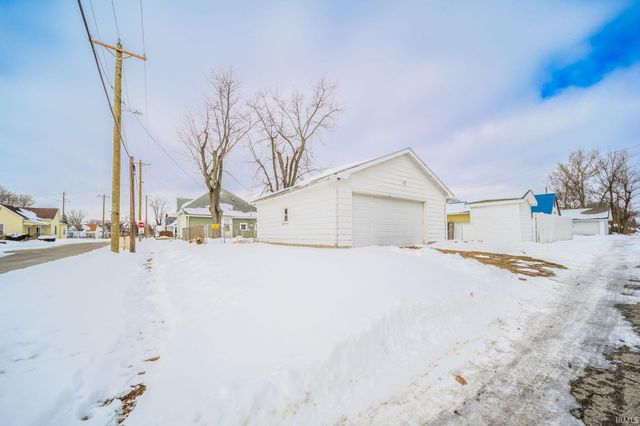 1126 S 17th Street, New Castle, IN 47362