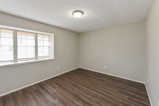 8703 Saratoga Forest Drive, Houston, TX 77088