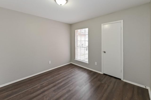 8703 Saratoga Forest Drive, Houston, TX 77088