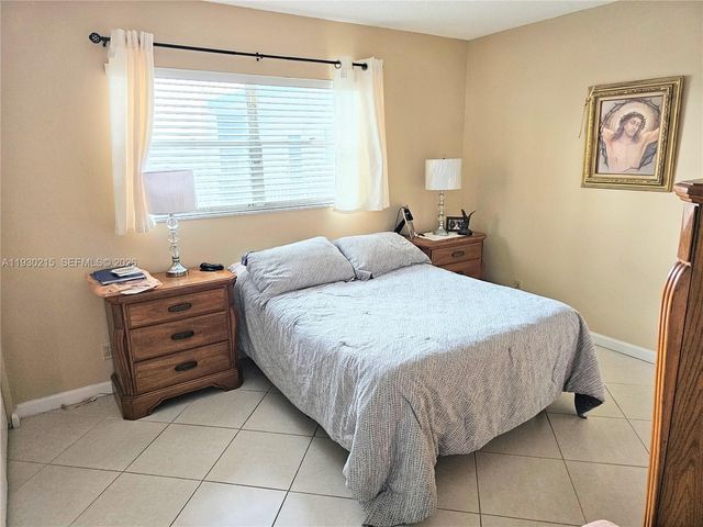 3100 Holiday Springs Boulevard 304, Margate, FL 33063