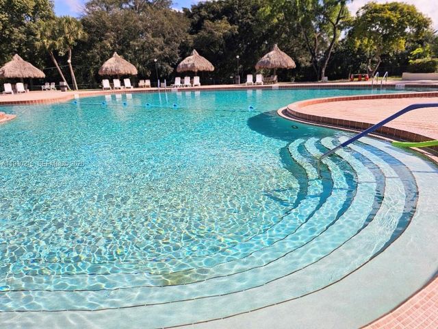 3100 Holiday Springs Boulevard 304, Margate, FL 33063