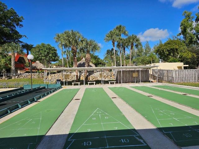 3100 Holiday Springs Boulevard 304, Margate, FL 33063
