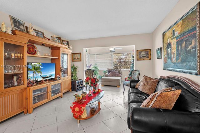 3100 Holiday Springs Boulevard 304, Margate, FL 33063
