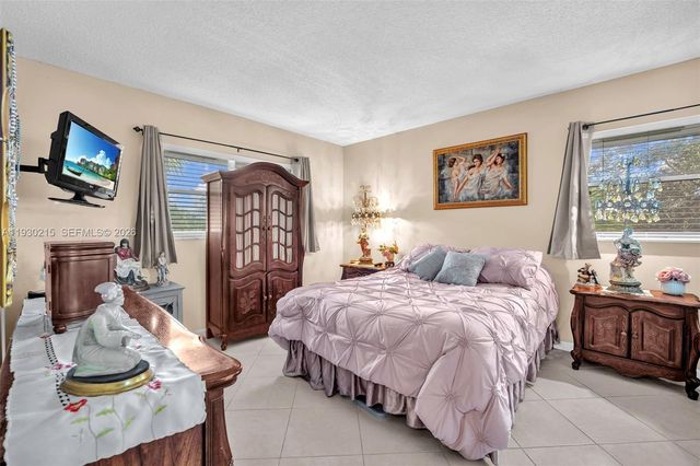 3100 Holiday Springs Boulevard 304, Margate, FL 33063