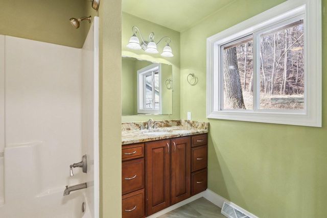 W10580 Tipperary Road, Poynette, WI 53955