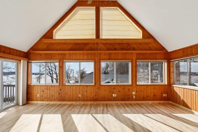 W10580 Tipperary Road, Poynette, WI 53955