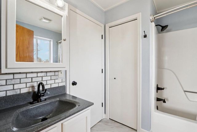 W10580 Tipperary Road, Poynette, WI 53955