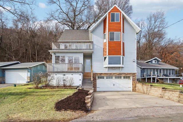 W10580 Tipperary Road, Poynette, WI 53955