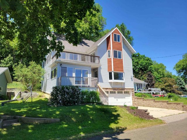 W10580 Tipperary Road, Poynette, WI 53955