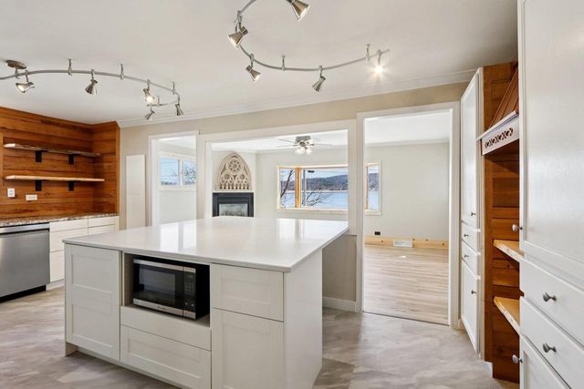 W10580 Tipperary Road, Poynette, WI 53955