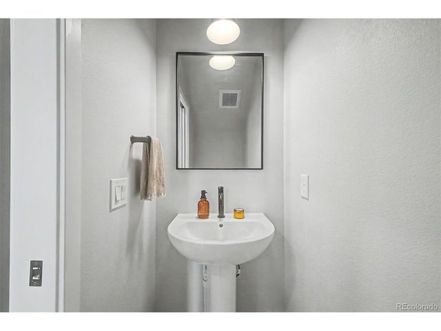 1921 W Elk Pl 2, Denver, CO 80211