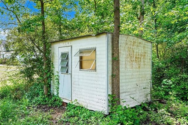 137 Taylor Road, Jackson, GA 30233