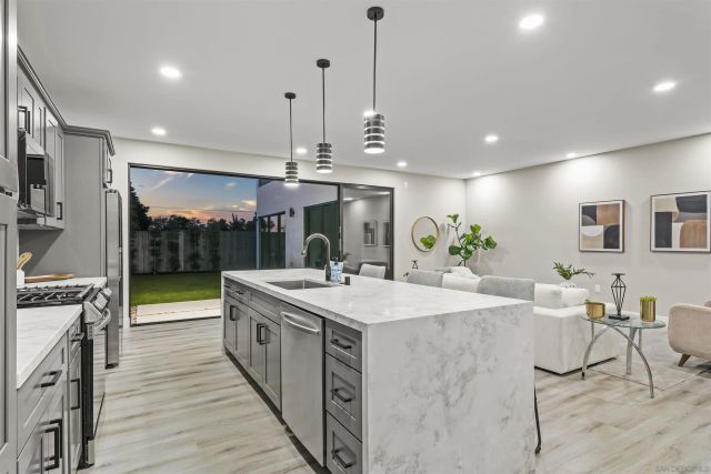 3702 Conrad, San Diego, CA 92117