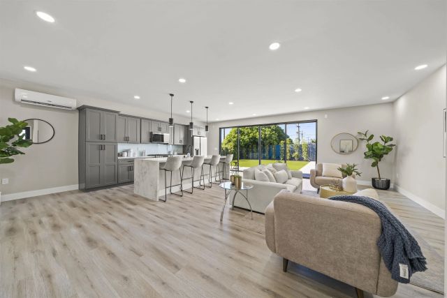 3702 Conrad, San Diego, CA 92117