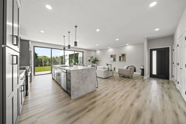 3702 Conrad, San Diego, CA 92117