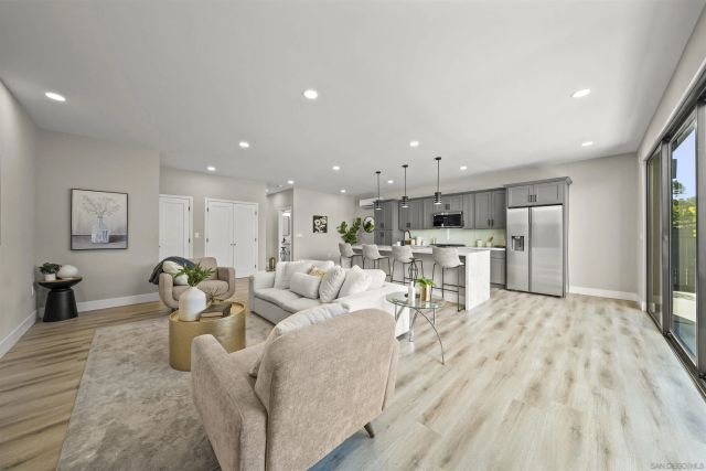 3702 Conrad, San Diego, CA 92117