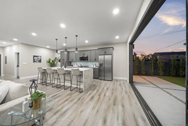 3702 Conrad, San Diego, CA 92117