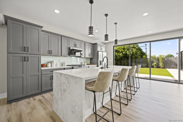 3702 Conrad, San Diego, CA 92117