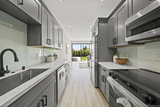 3702 Conrad, San Diego, CA 92117