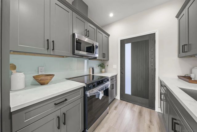 3702 Conrad, San Diego, CA 92117