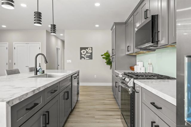 3702 Conrad, San Diego, CA 92117