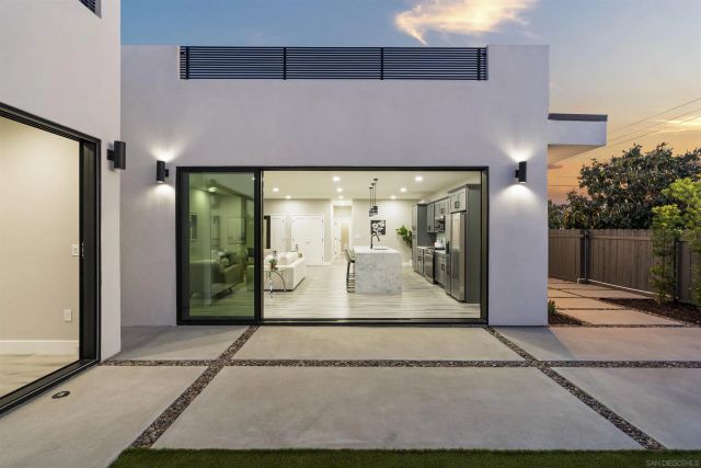 3702 Conrad, San Diego, CA 92117