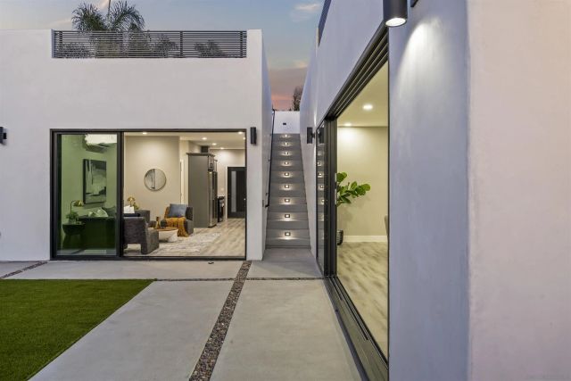 3702 Conrad, San Diego, CA 92117