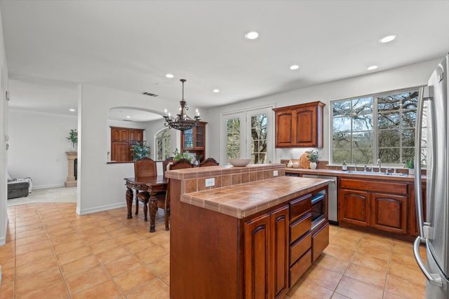 8924 Visage Cir, Fair Oaks, CA 95628