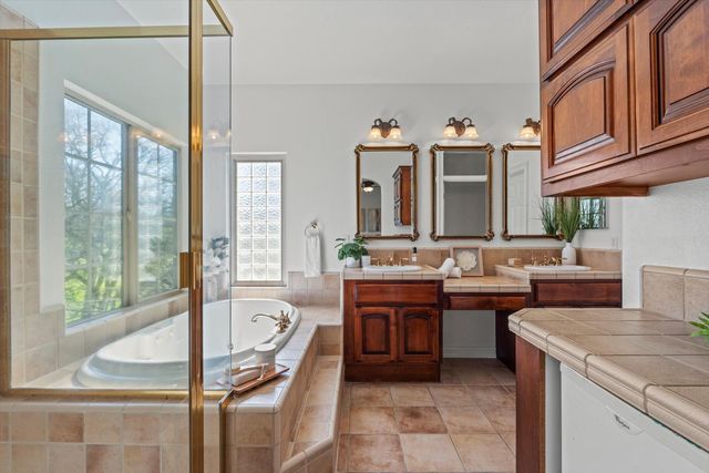 8924 Visage Cir, Fair Oaks, CA 95628